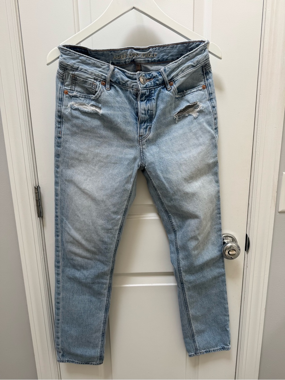 American Eagle Outfitters Light Wash Skinny Jeans with Distressed Detail